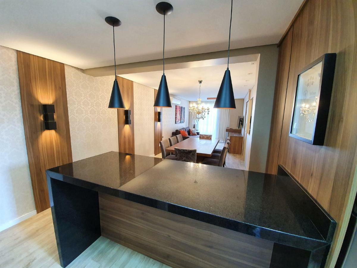 Apto Luxo 800M R. Coberta | 2 Suites | Mobiliado Gramado Dış mekan fotoğraf